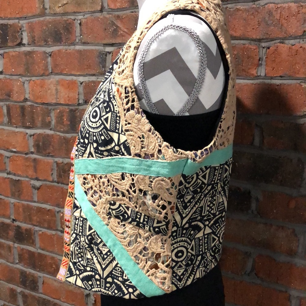 Gimmicks by BKE vest. Size M. - Picture 3 of 9